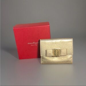 Salvatore Farragamo Vara Bow Bi Fold Wallet Metallic Gold With Original Box